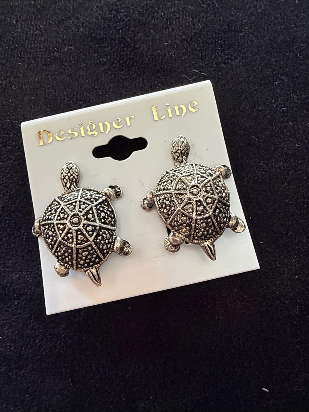 Designer Line Silver Tone Marcasite Design Turtle Clip On Earrings